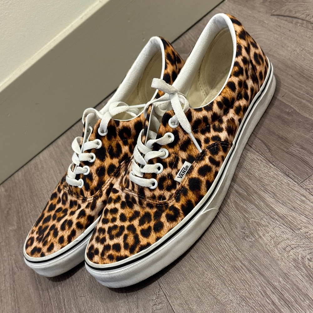 Vans Leopard Print Low-Top Sneakers in Brown and Black - Picture 2 of 5